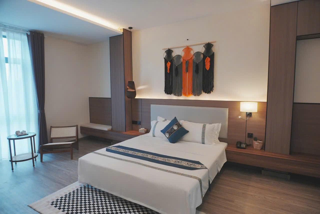 AMY HOTEL Deluxe City View 2