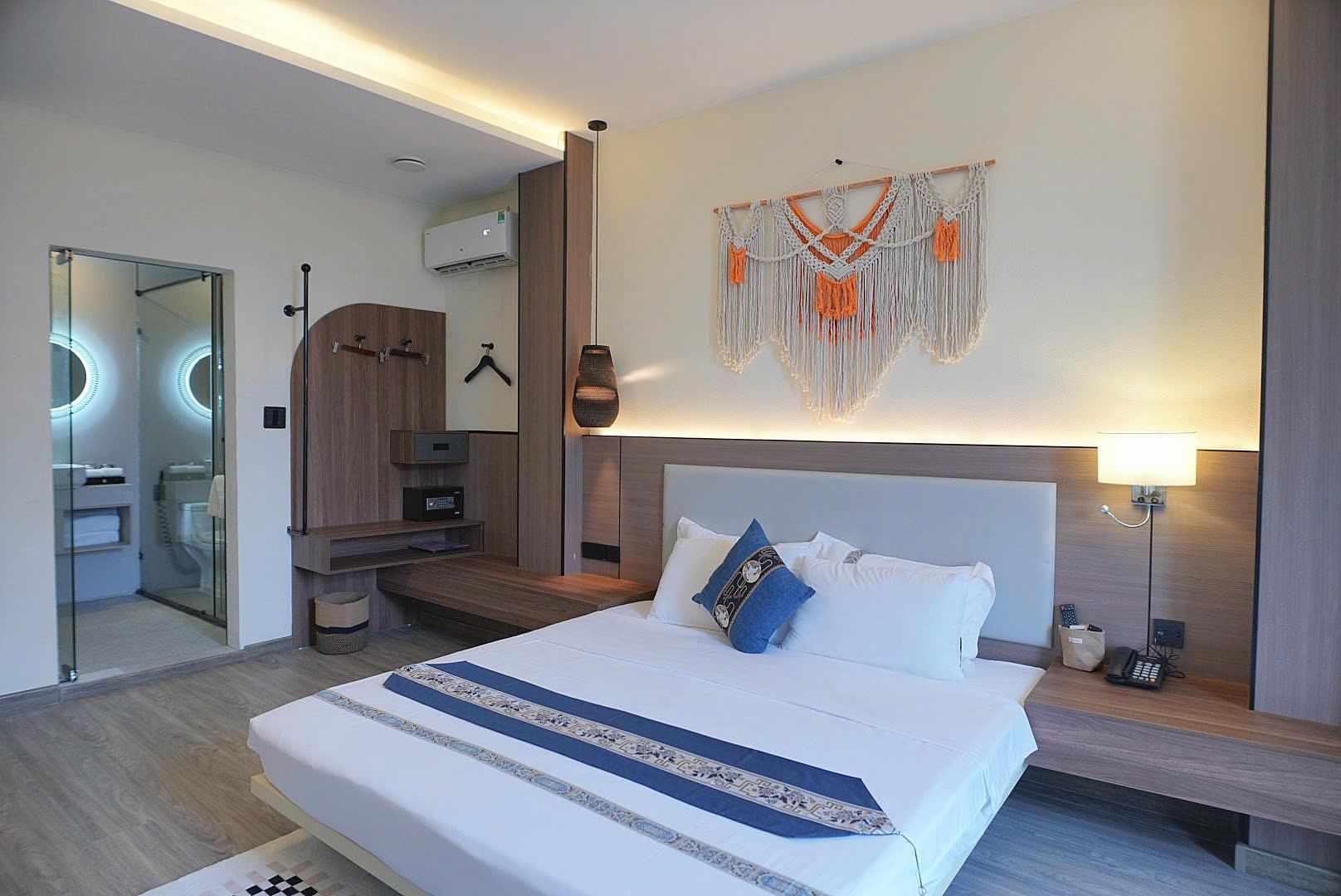 AMY HOTEL Deluxe City View