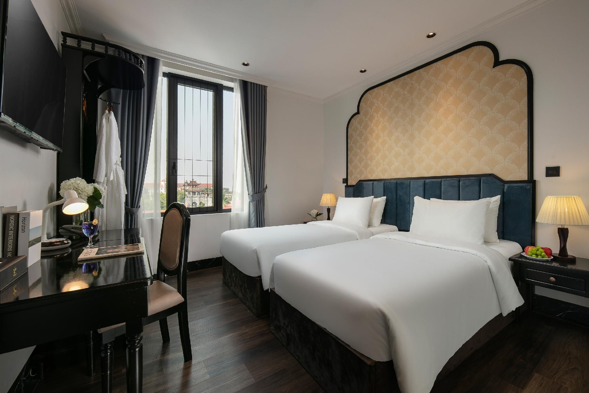 Lake View Twin Room