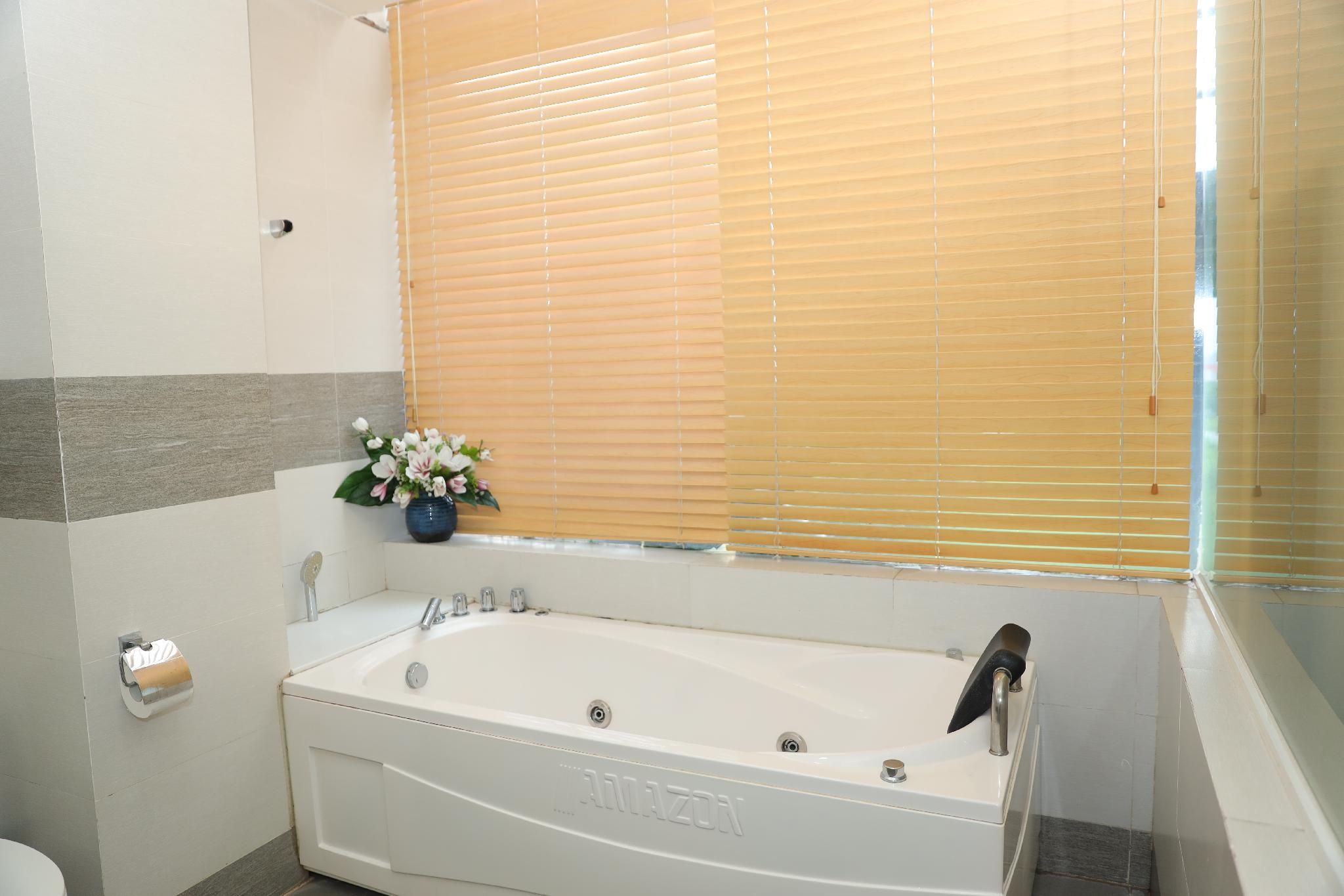 J&C HOTEL  Deluxe Twin Room Type A 3