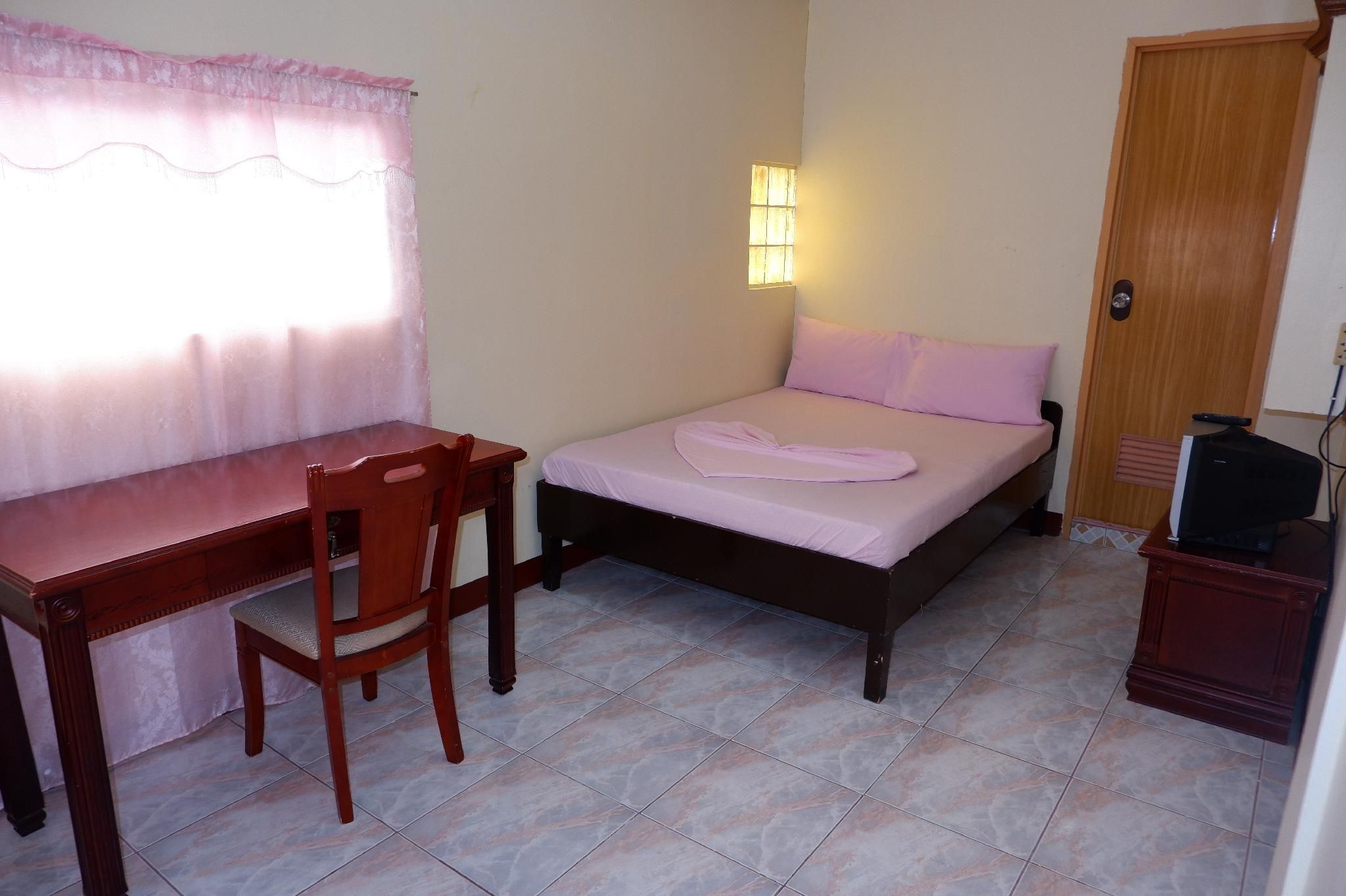 Single Fan Room