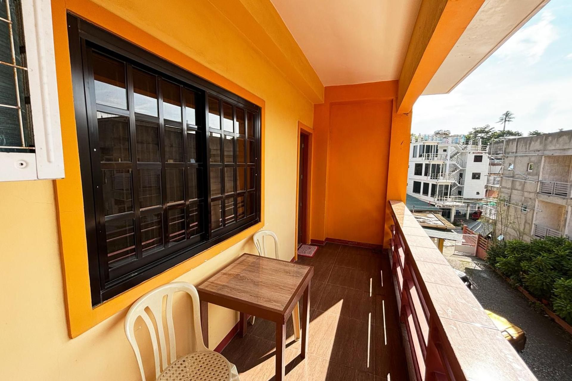 Sea Jewel Hotel Puerto Galera powered by Cocotel Family Room 3