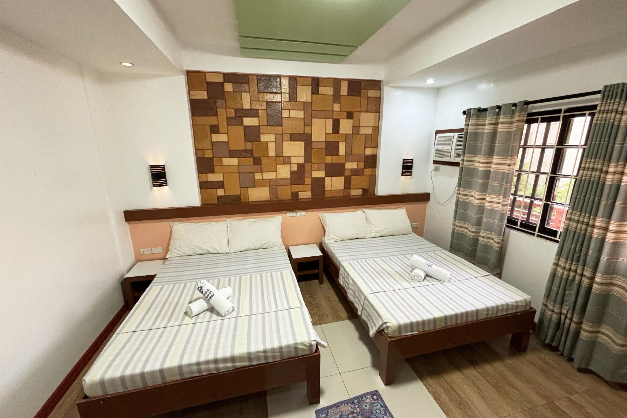 Sea Jewel Hotel Puerto Galera powered by Cocotel Deluxe Quad 2