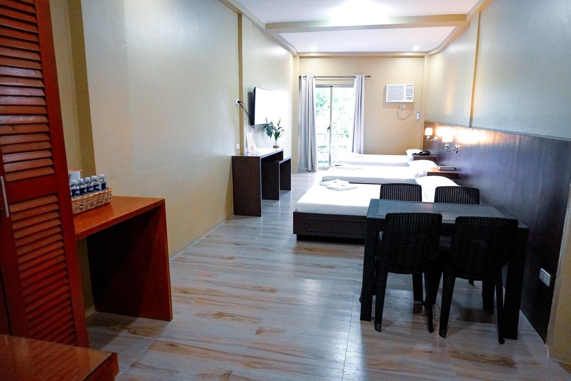 Superior Family Room