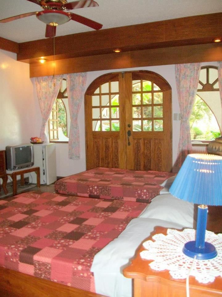 Family Room with Side Sea View