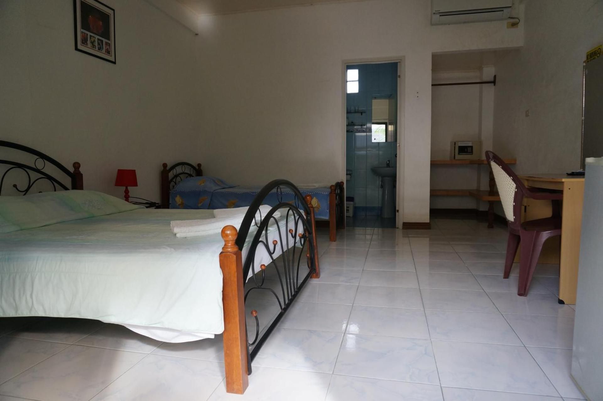 La Laguna Beach Club & Dive Center Deluxe Double or Twin Room