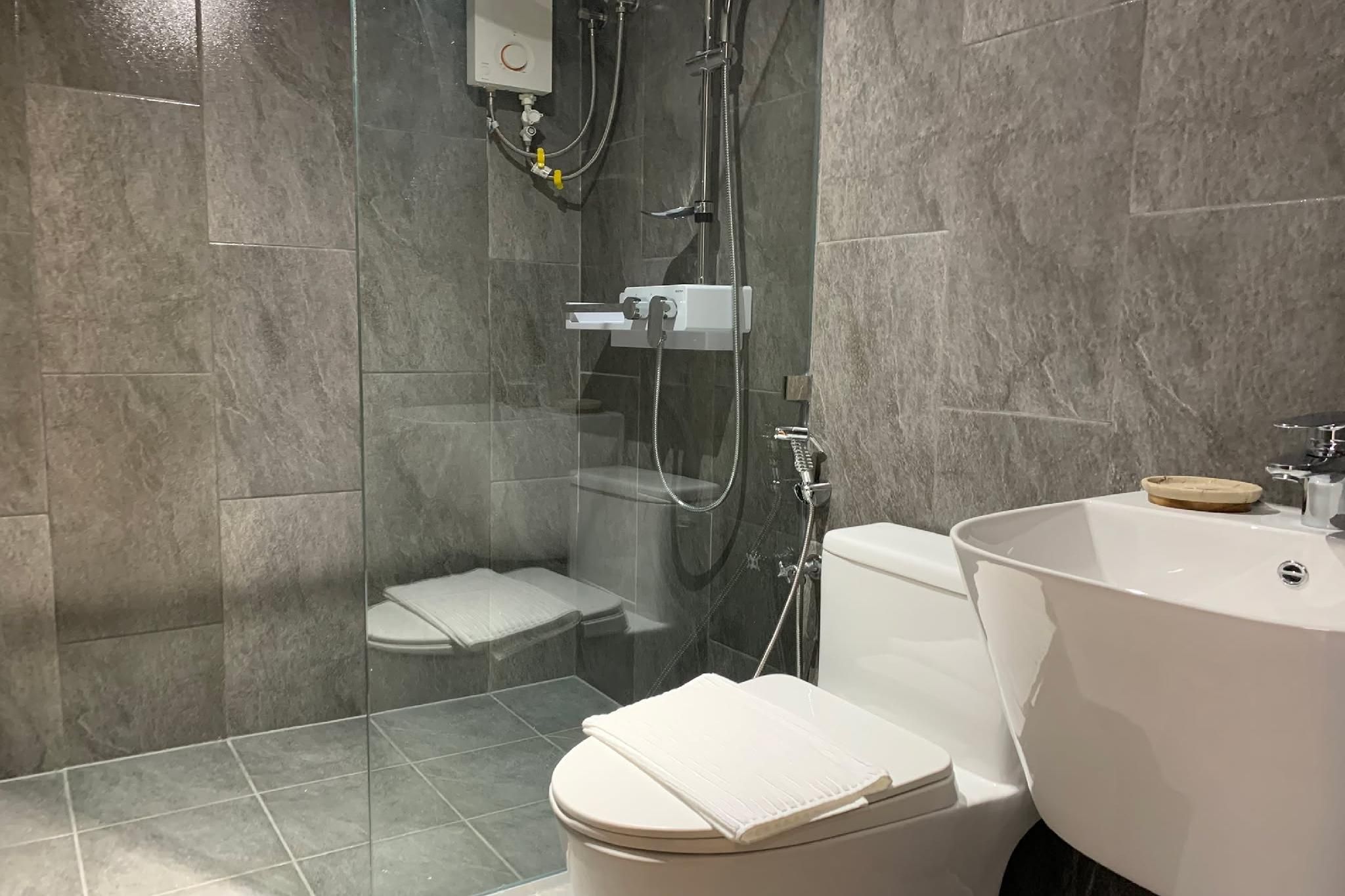 Hotel Kaya Puerto Galera Superior Queen Room 3