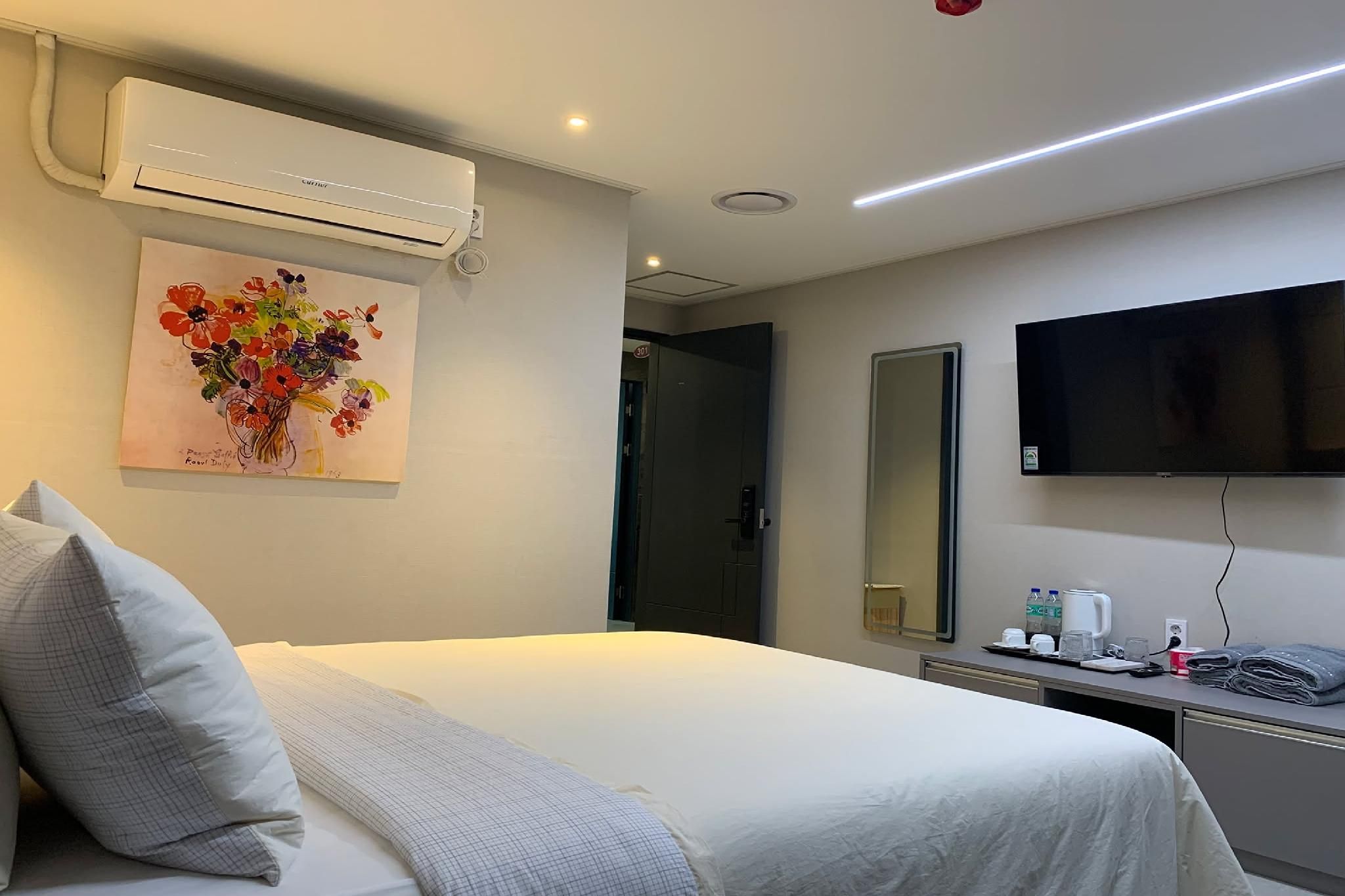 Hotel Kaya Puerto Galera Superior Queen Room 2