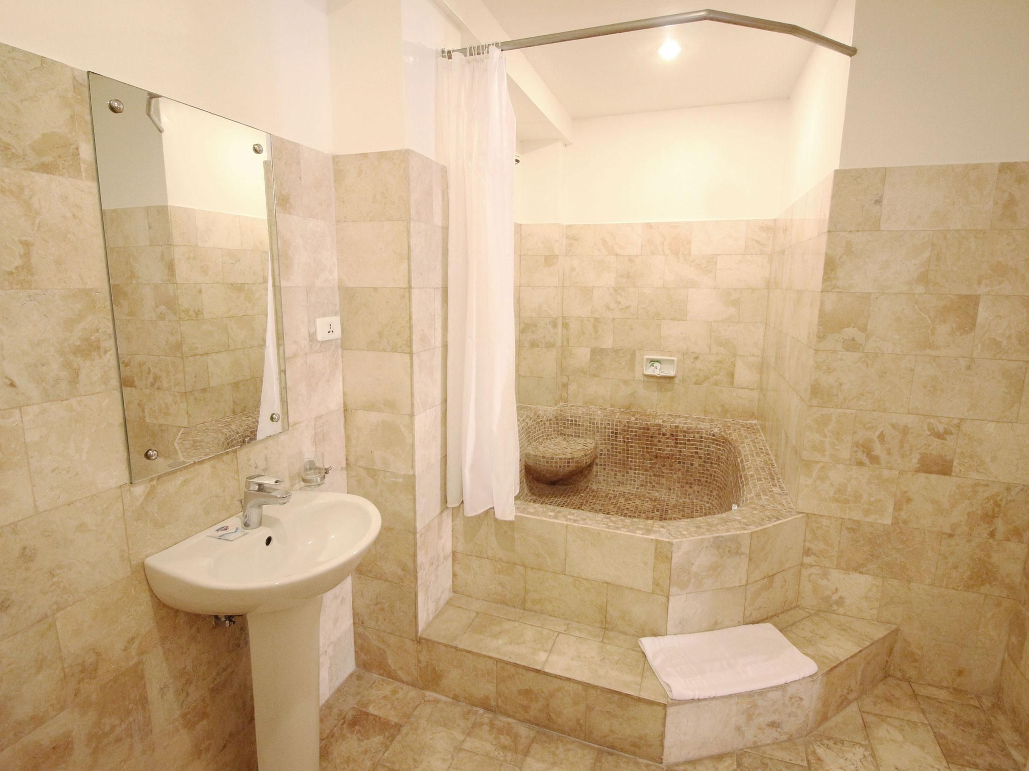Pool Suite