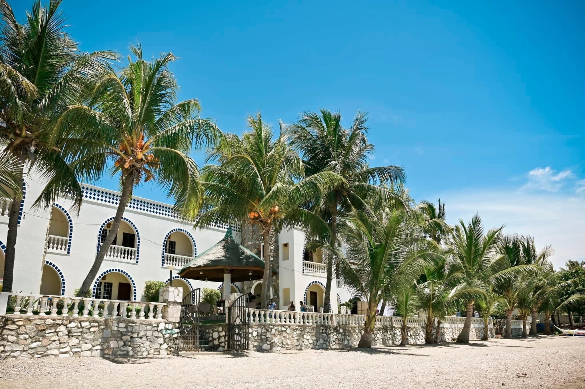 Squares Beachfront Apartments