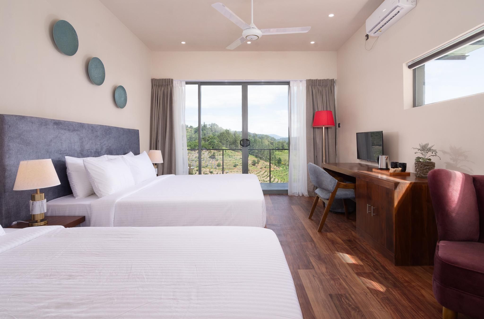 King Room with Mountain View