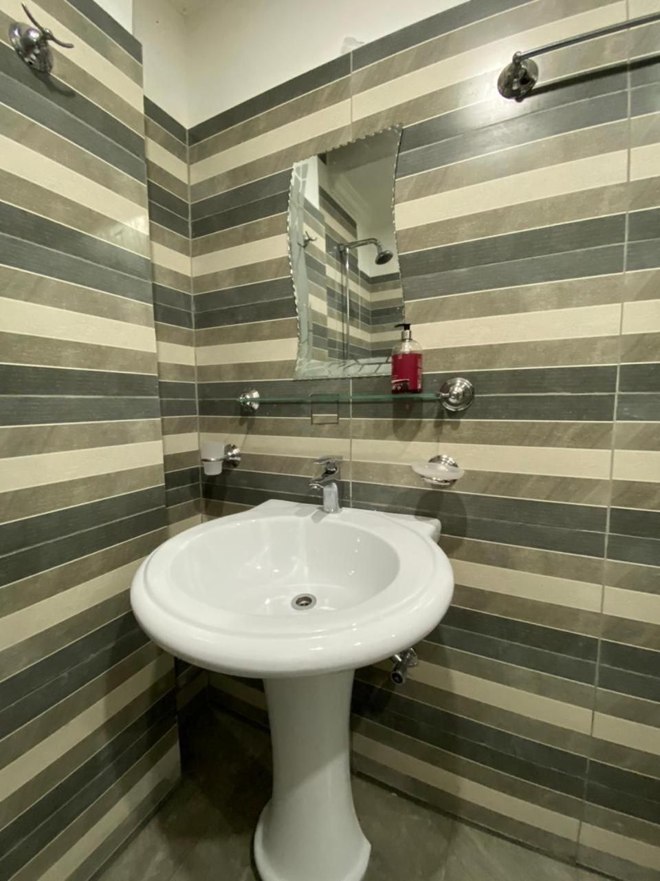 One-Bedroom Apartment with Balcony