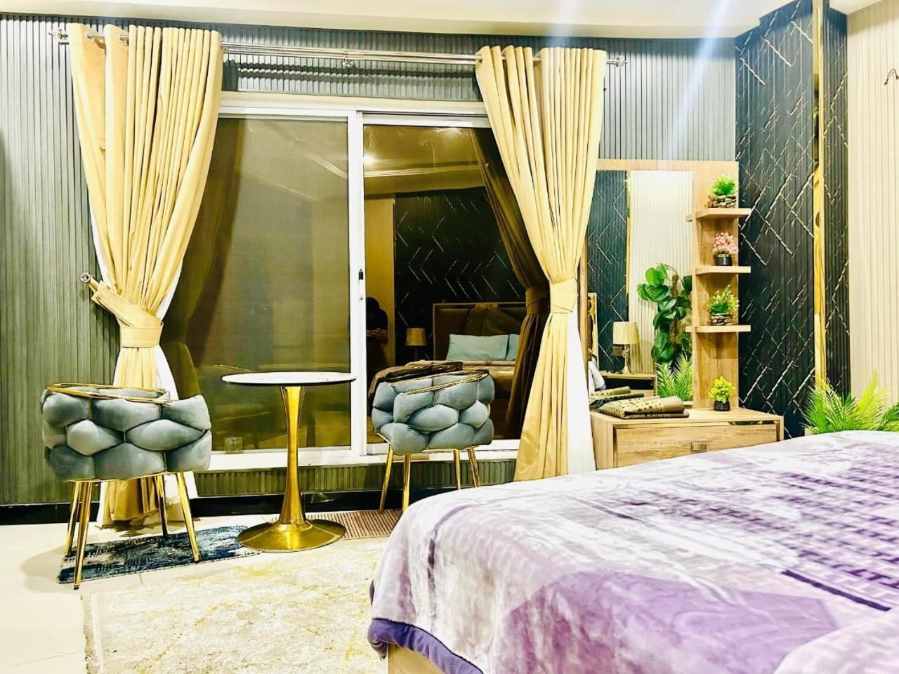 Studio with Balcony