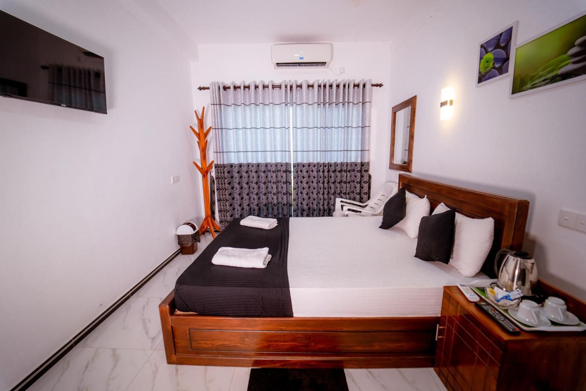 Deluxe Double Room with Balcony and Sea View