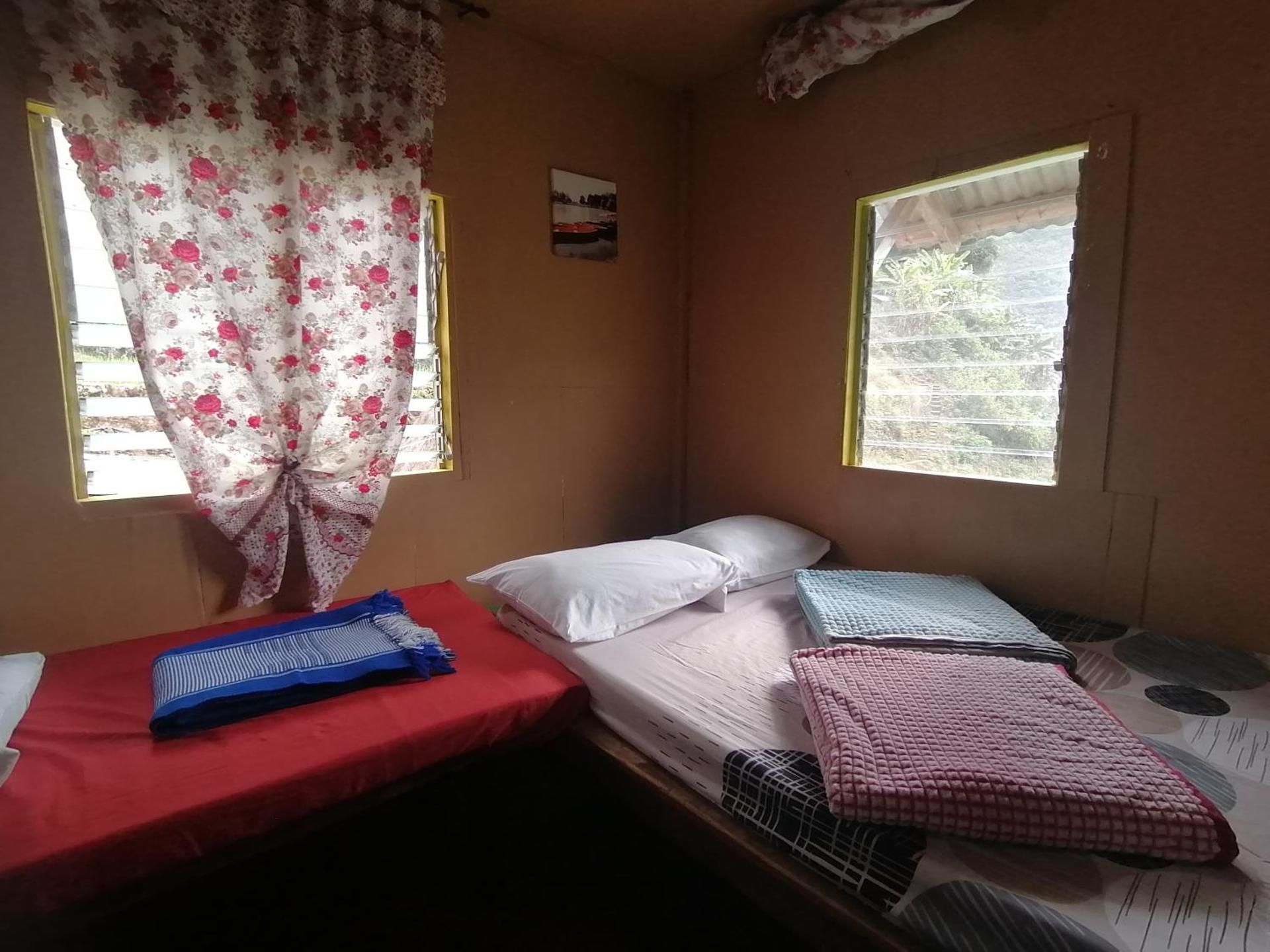 Batad CHRISTINA'S Main Village INN & RESTAURANT Double Room with Shared Bathroom