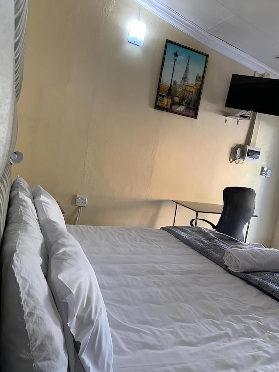 Double or Twin Room with Bathroom