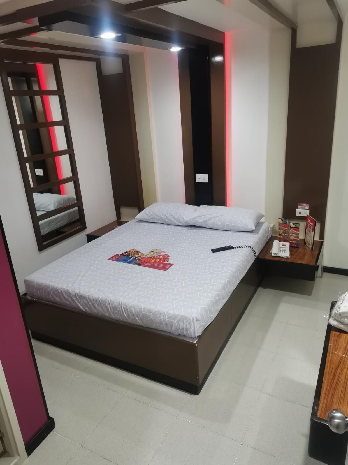 Hotel Sogo Tarlac Deluxe Room 3