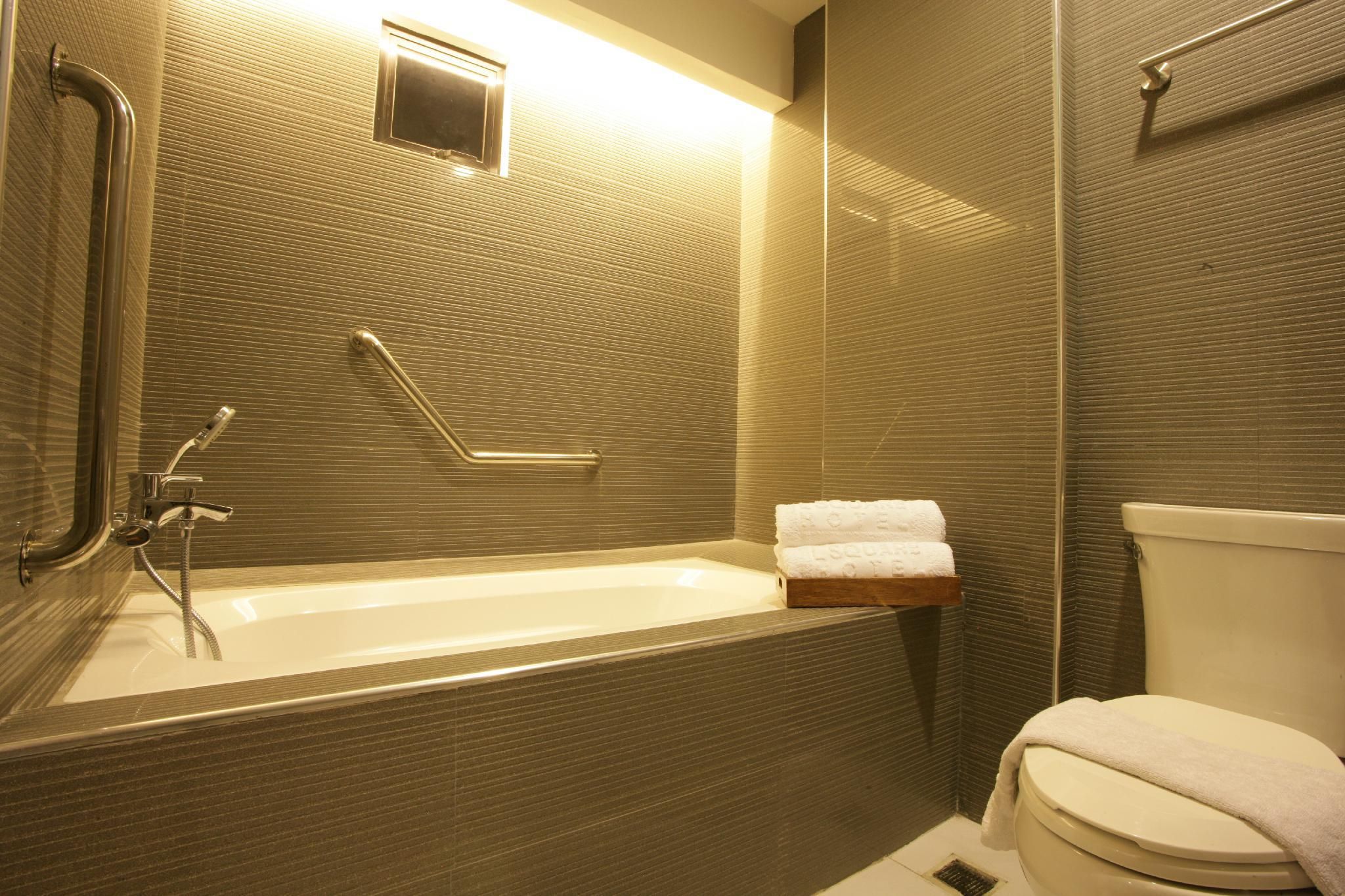 L Square Hotel Business Suite 2