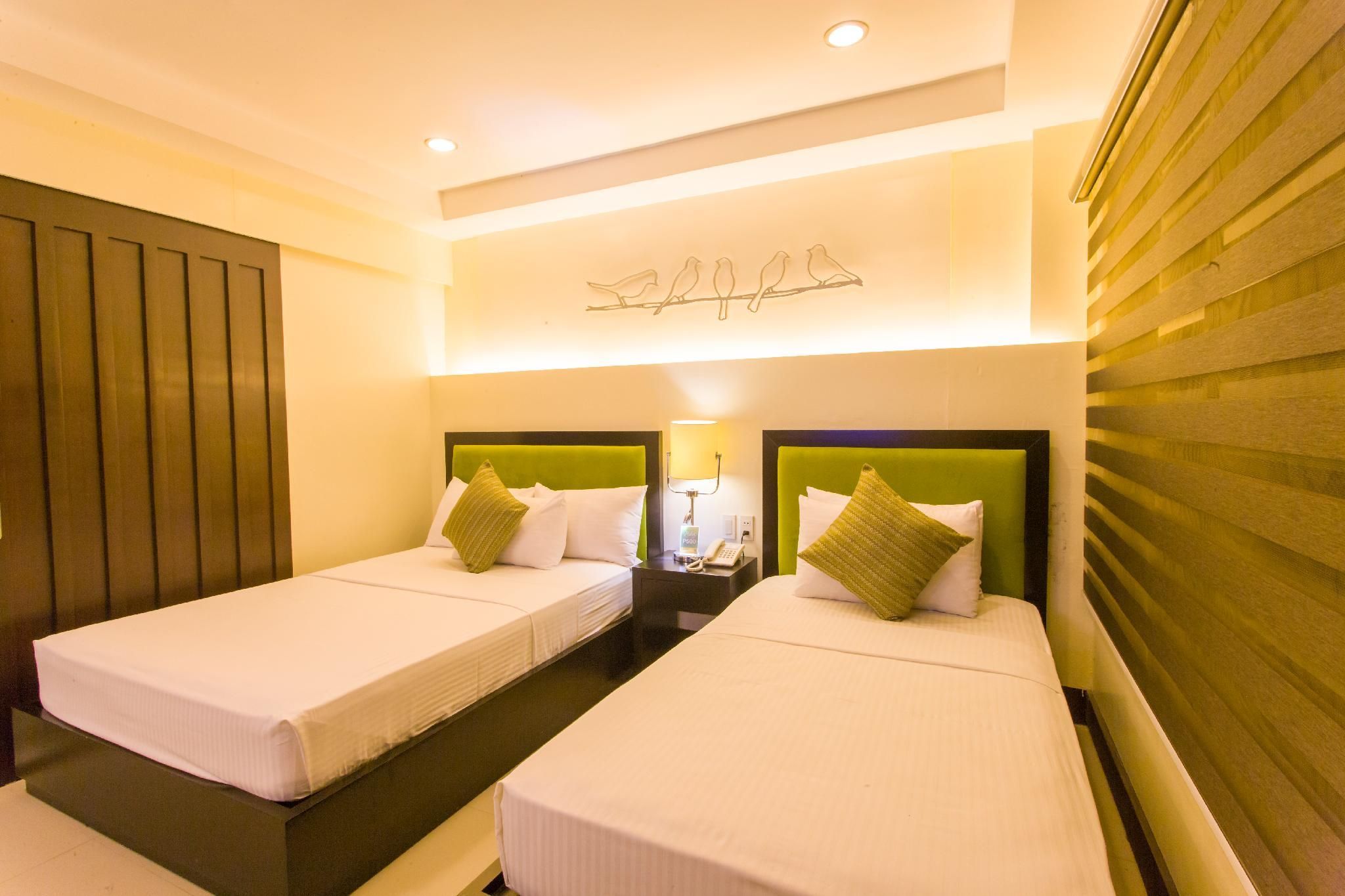 L Square Hotel Business Suite