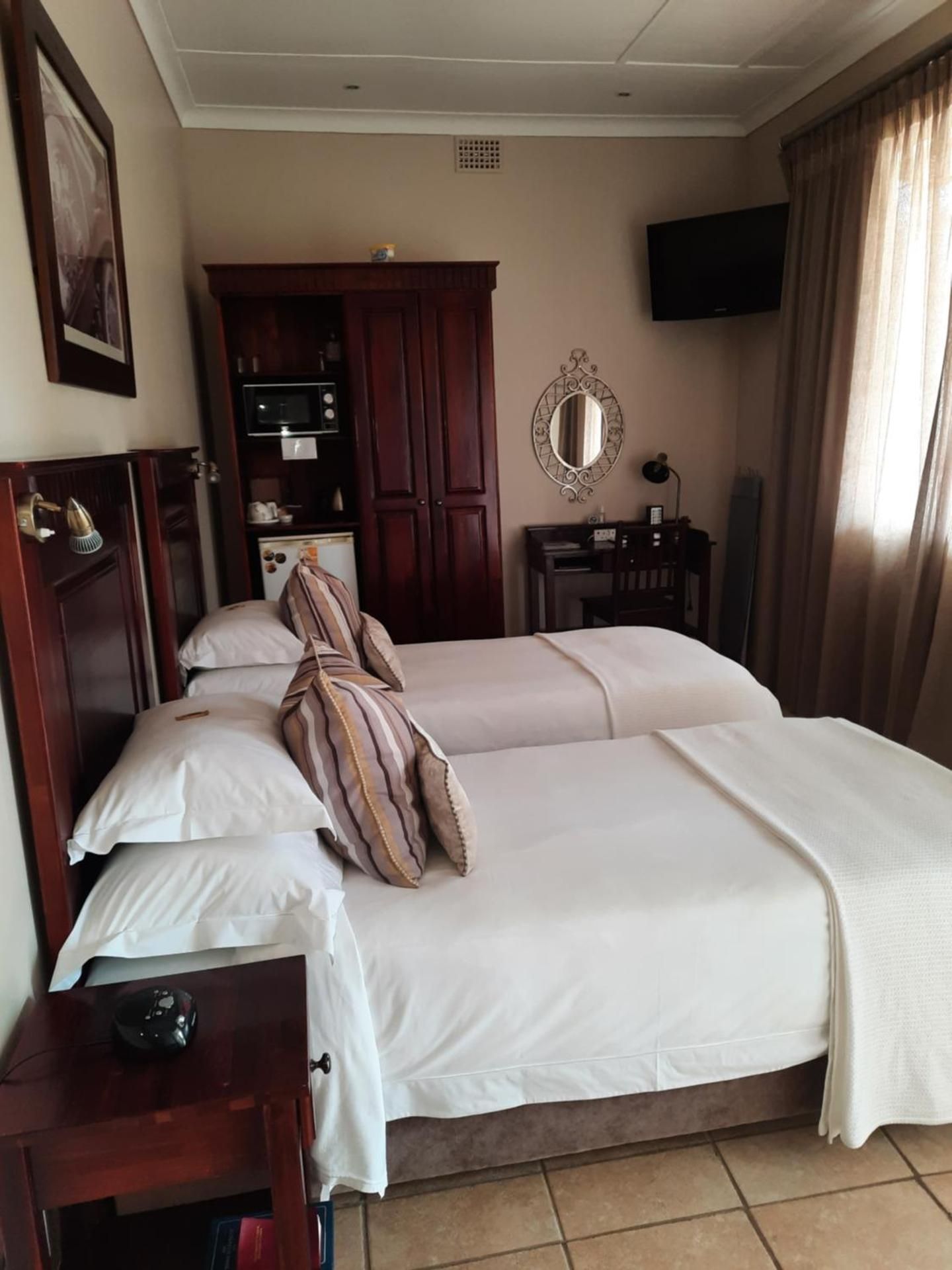 Comfort Twin Room