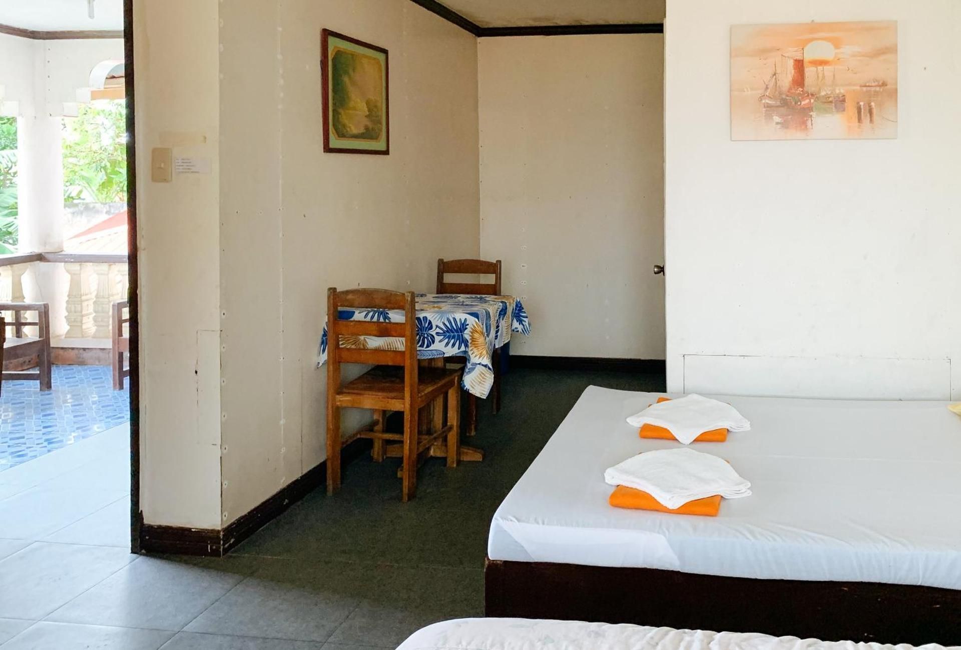 Carmen Veranda Resort Family Room 2