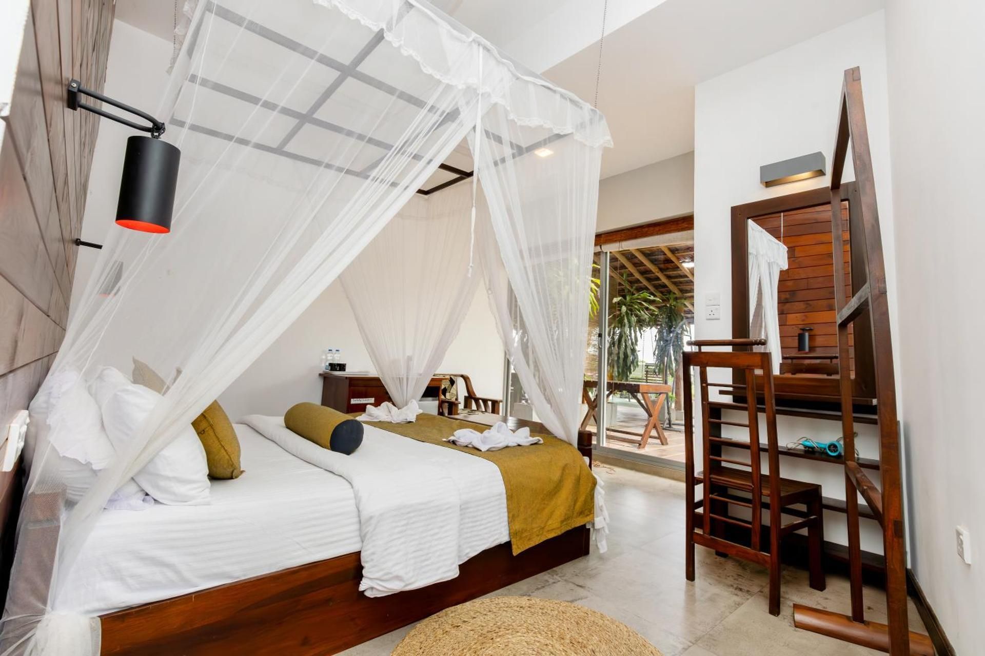 Deluxe Room with Ella Rock View