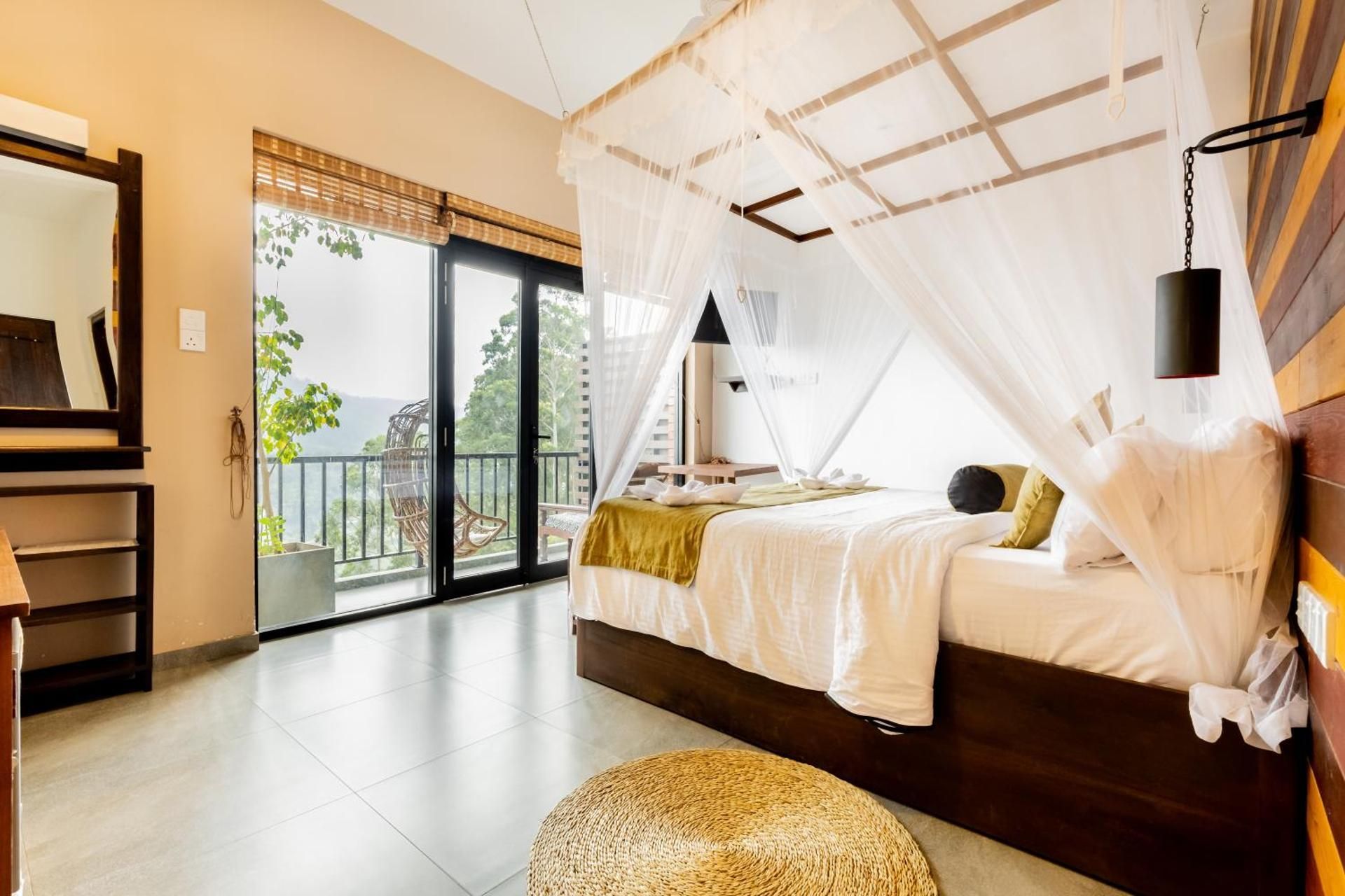 Super Deluxe Balcony Room with Ella Rock View