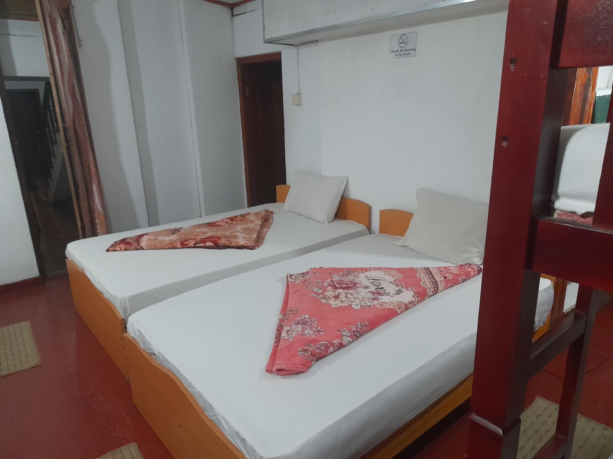 Mixed Dorm