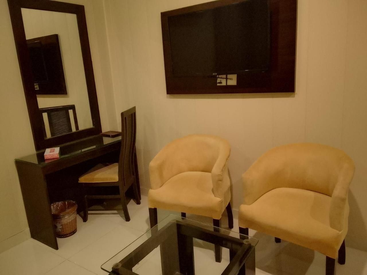 Javson Airport Hotel Standard Twin Room 2