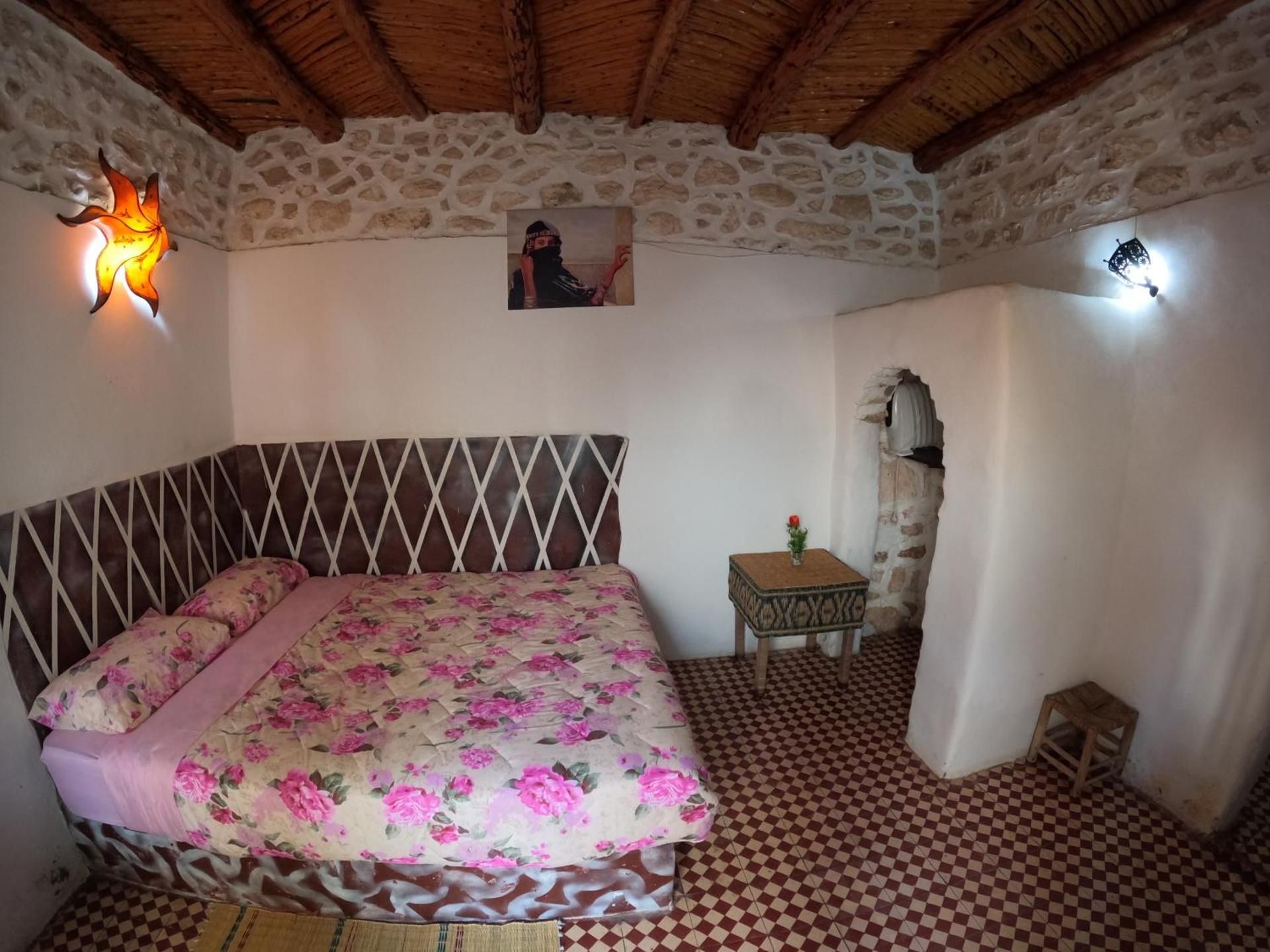 SIDI KaouKI PERLA Double Room with Private Bathroom 2