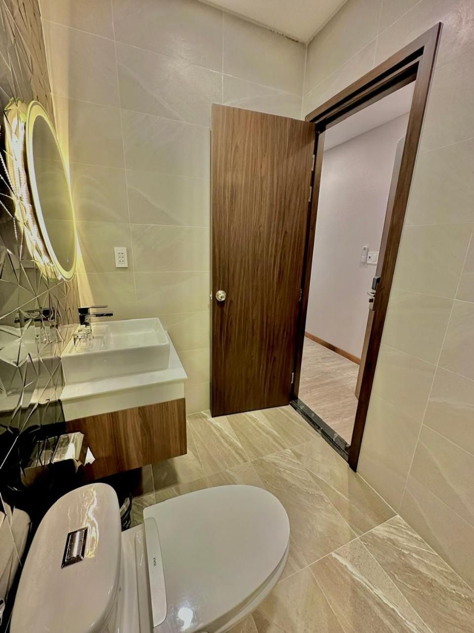 Superior - 1 Queen Bed