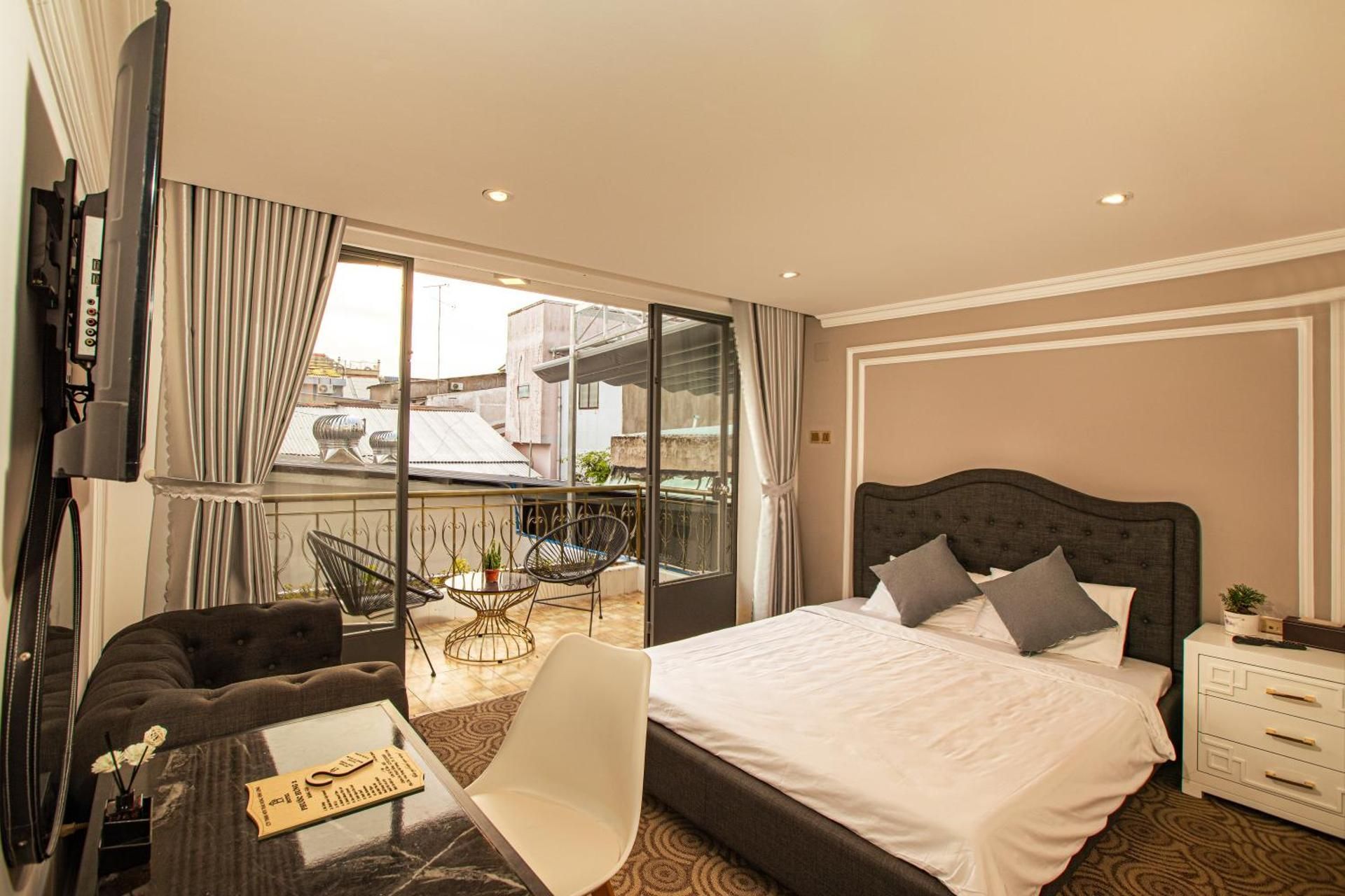 Phước Hưng 2 Hotel Deluxe Quadruple Room