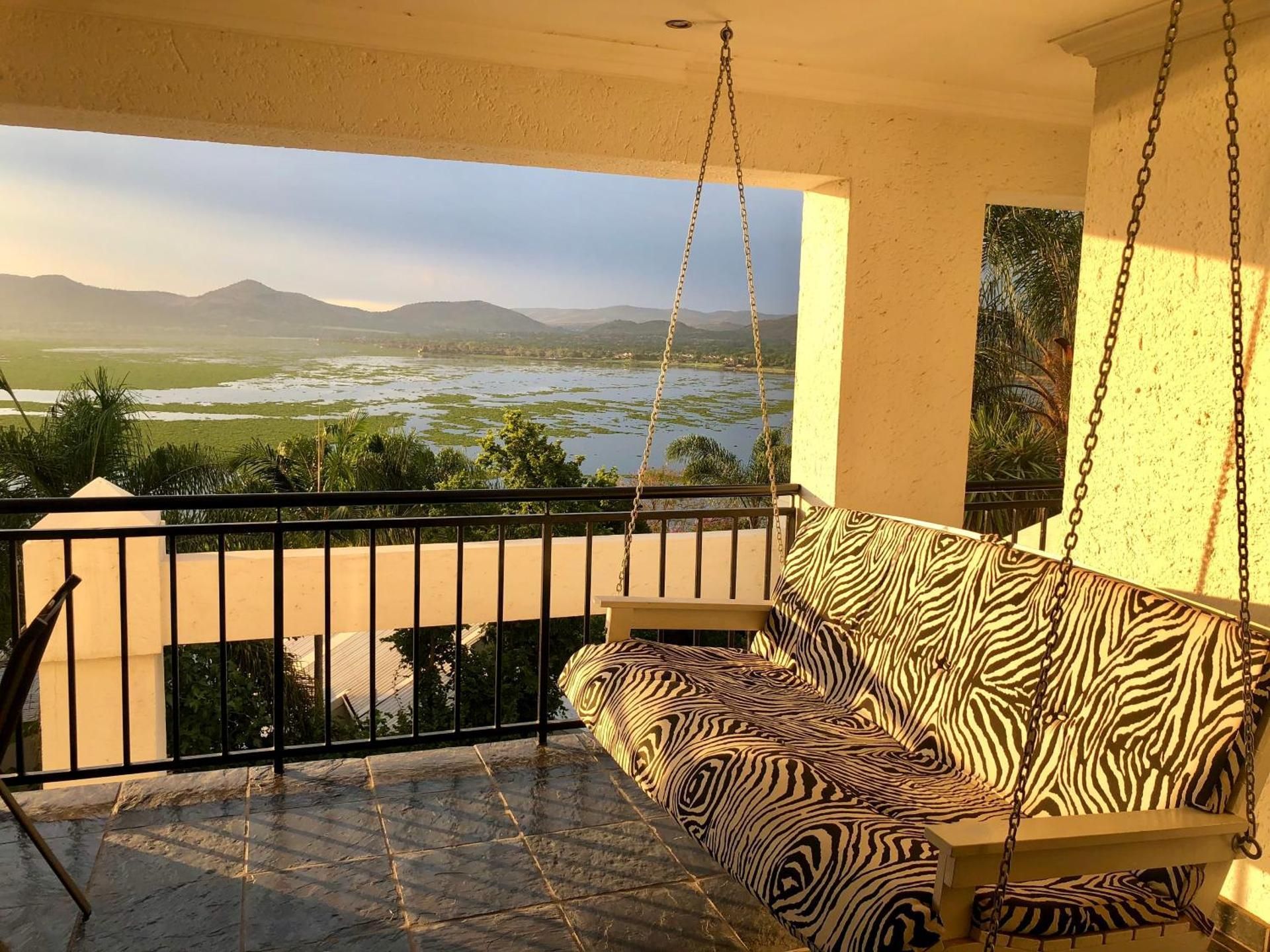 Family Room with Lake View