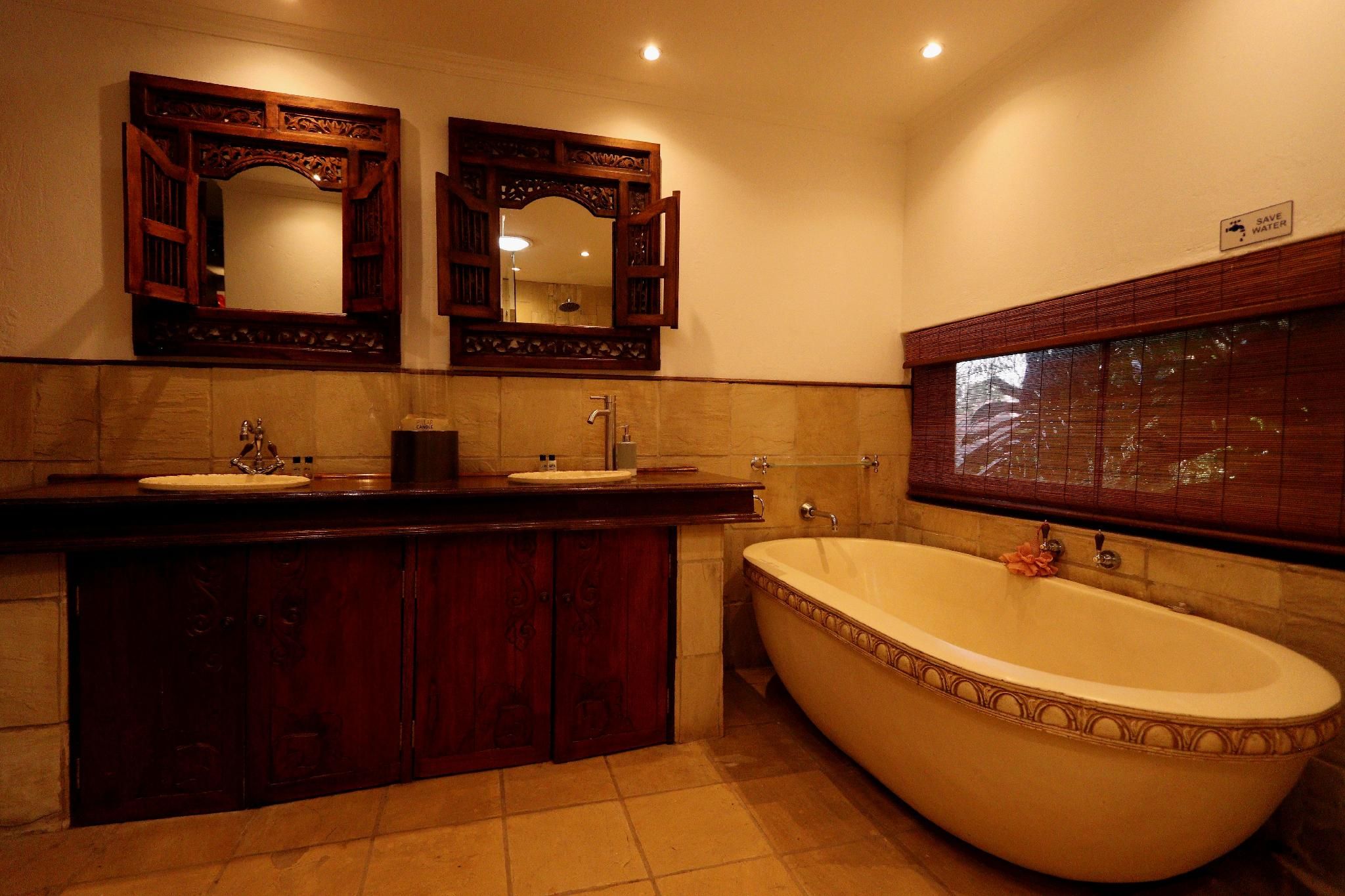 Deluxe Twin Room Type A