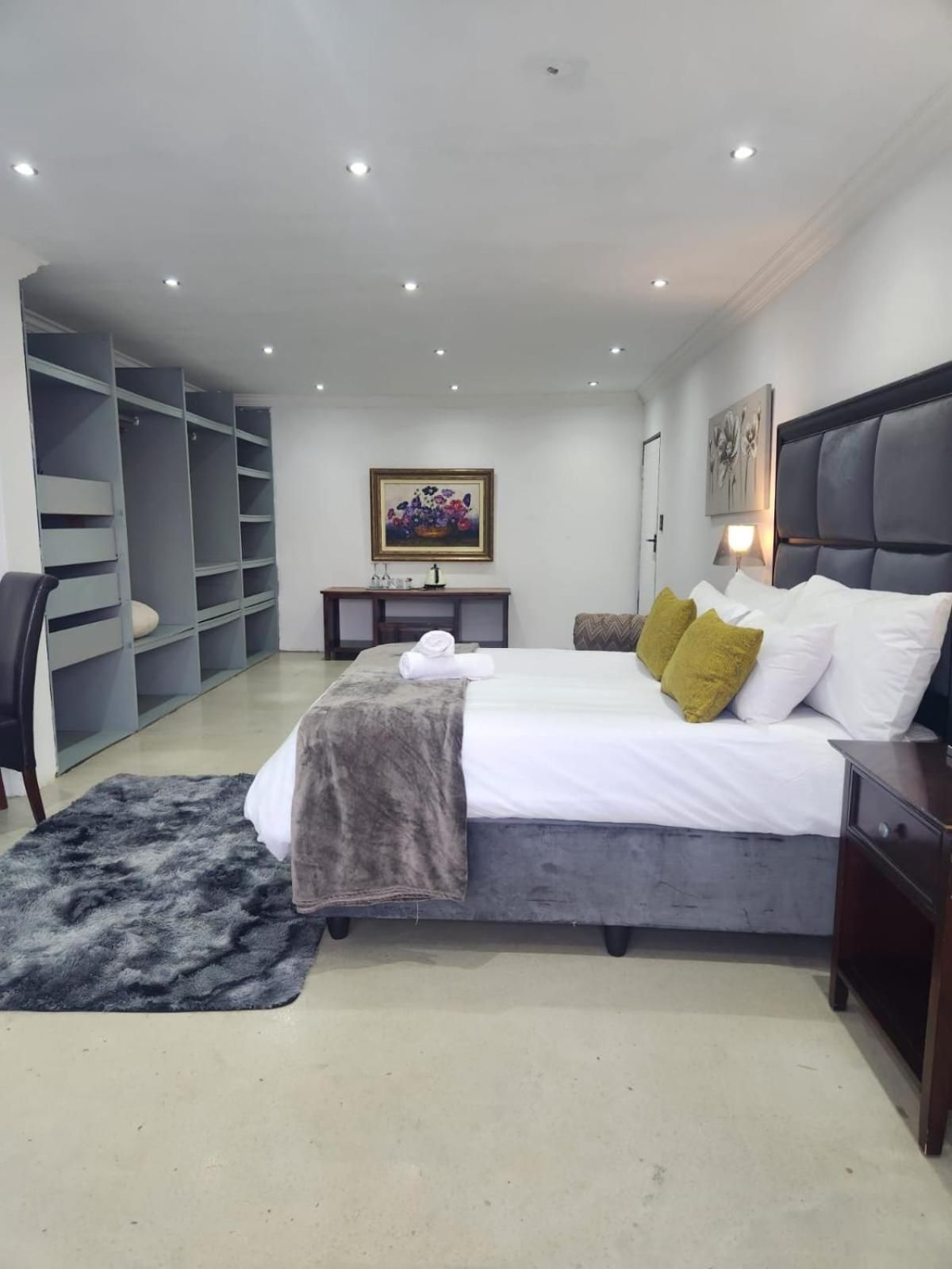 Standard Room with Dam View