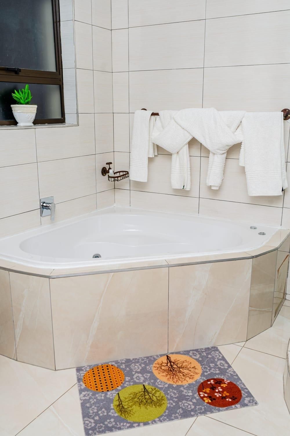 Deluxe Suite with Spa Bath