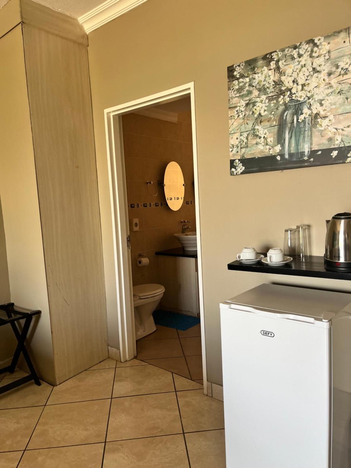 Queen Room with Pool View