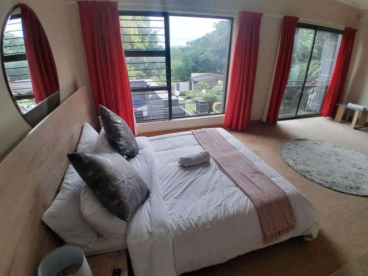 Honeymoon Suite