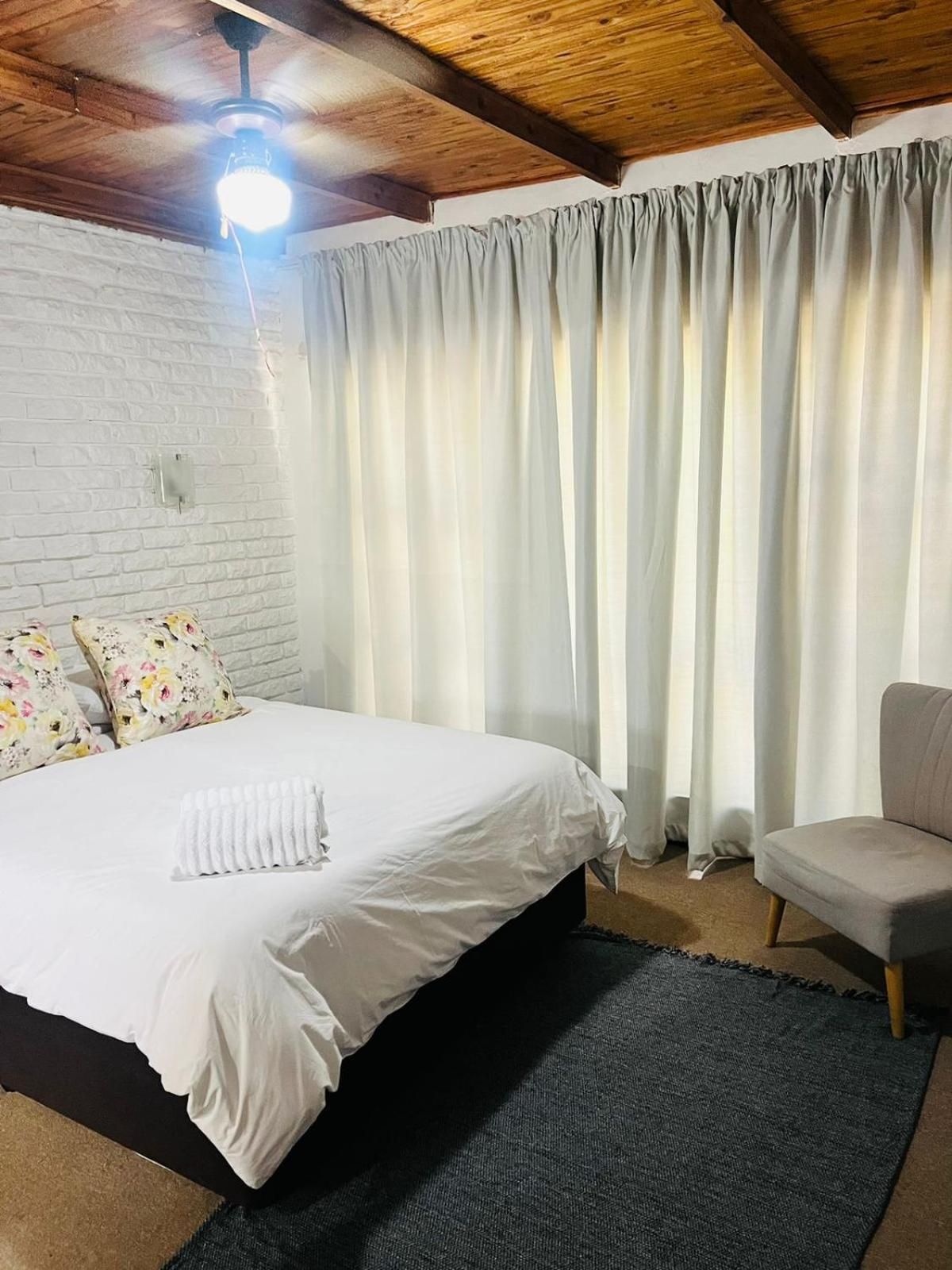 Queen Room with Garden View
