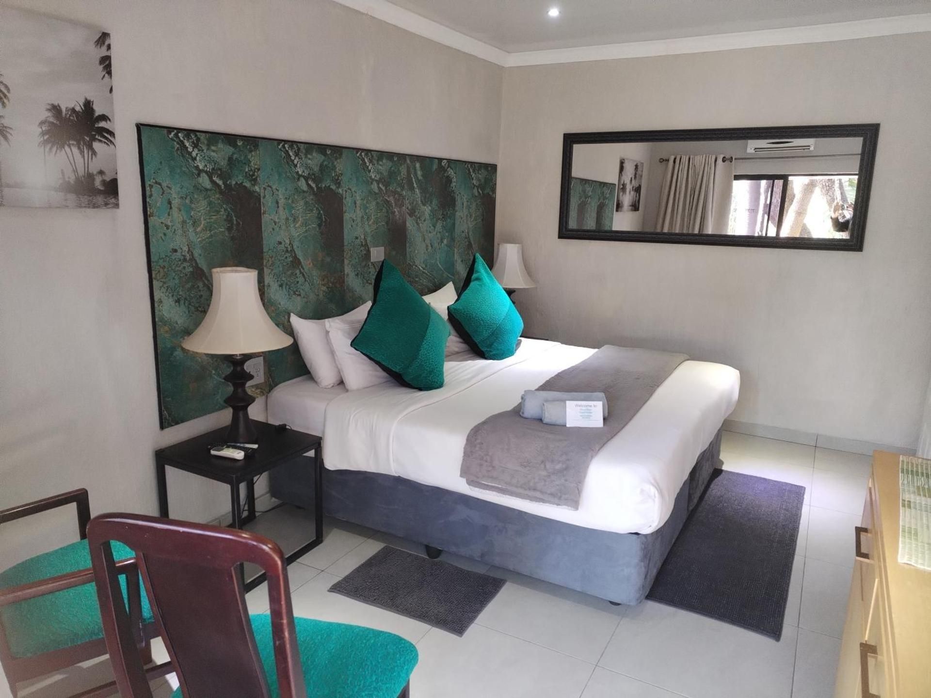 Double Room with Pool View