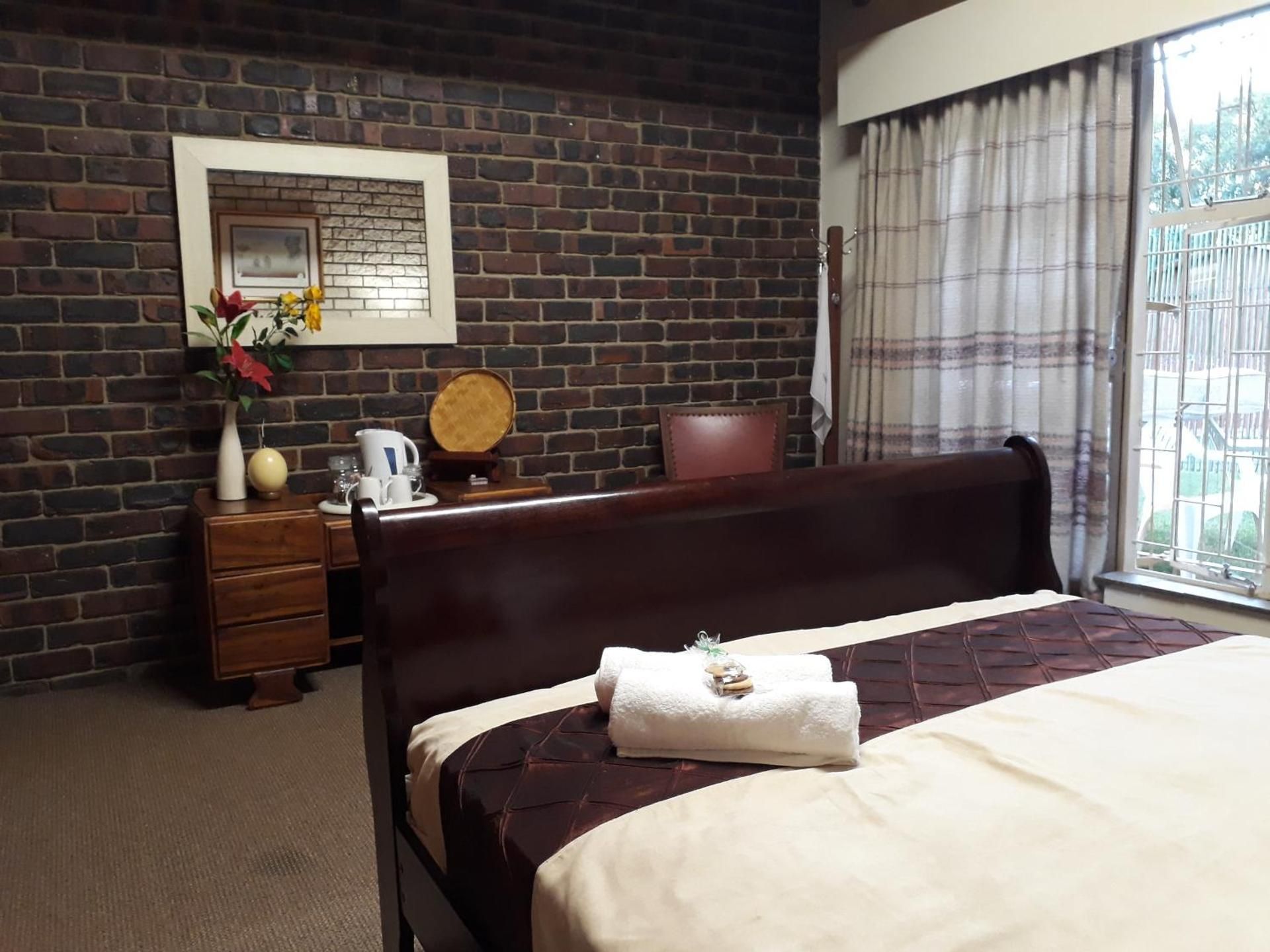 Double Room with Private External Bathroom