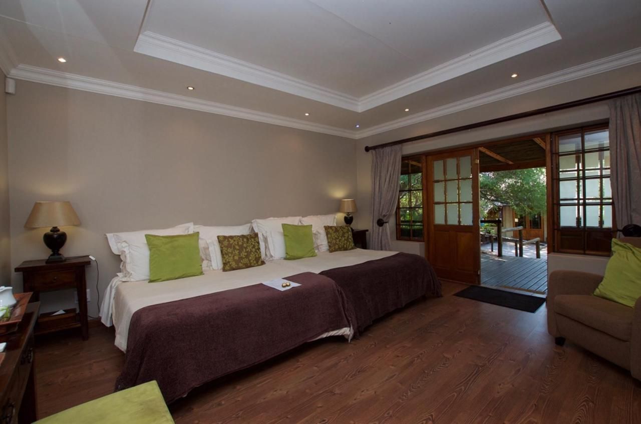 Standard Queen Room