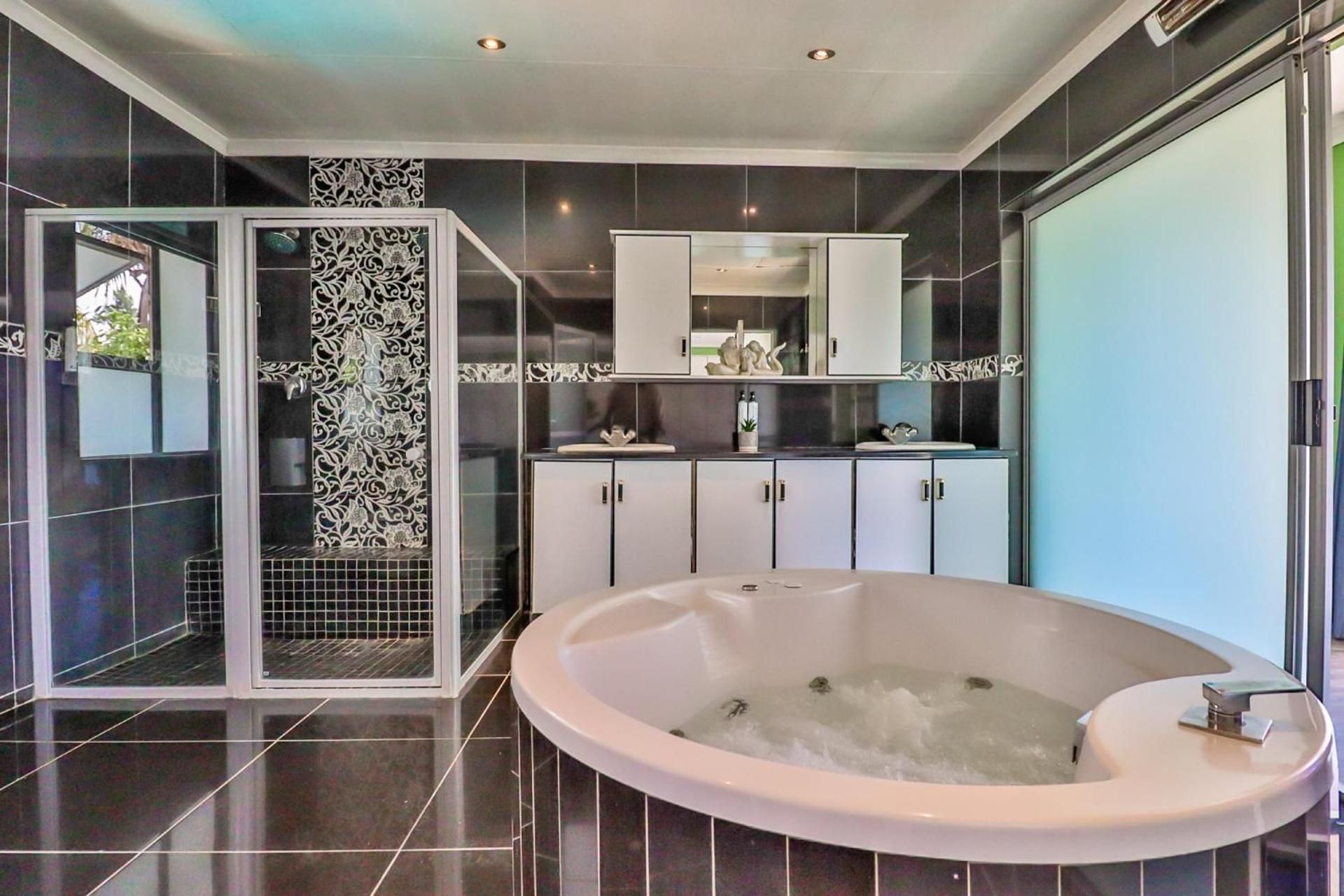 Bahamas Honeymoon / Presidential suite