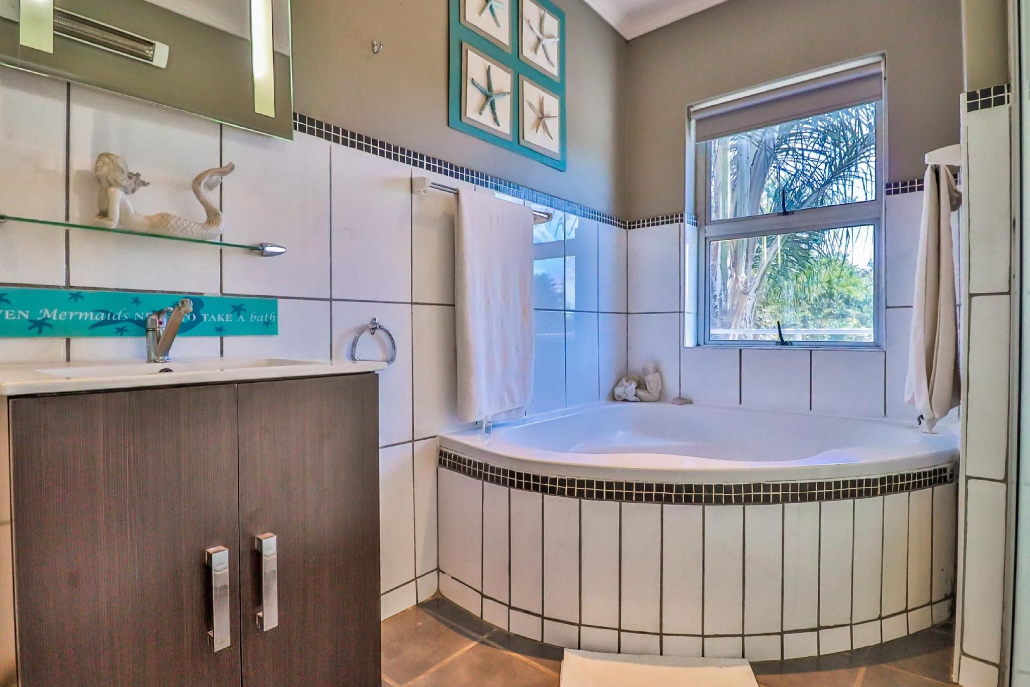 Club Cocomo Hartbeespoort Montego Elite Suite 3