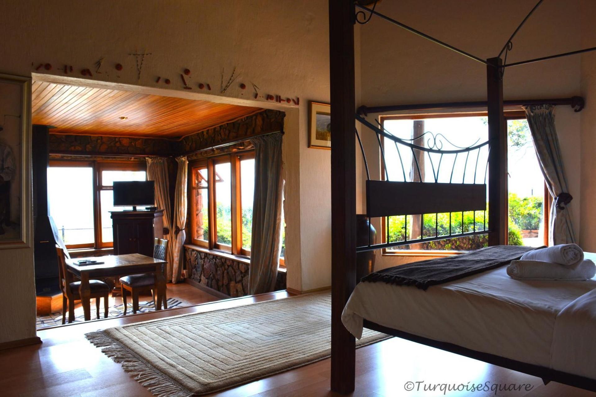 Deluxe King Suite