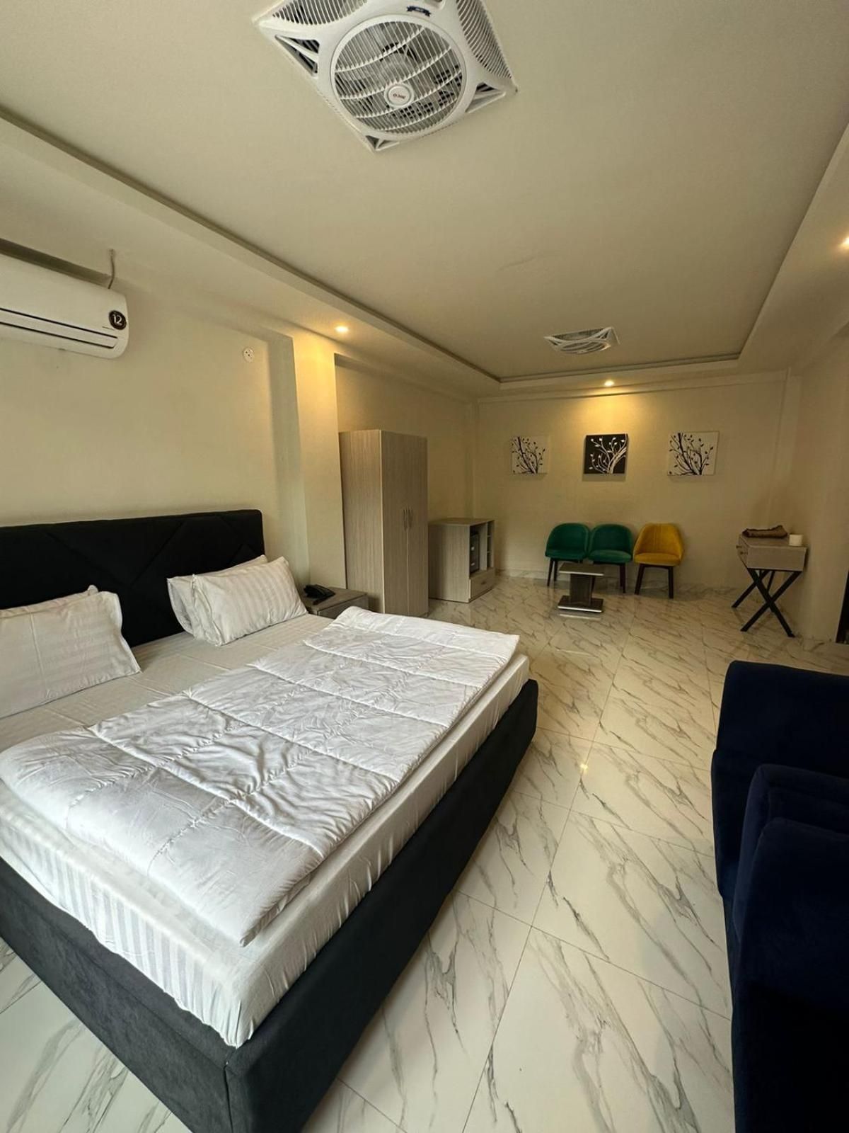 Executive Suite