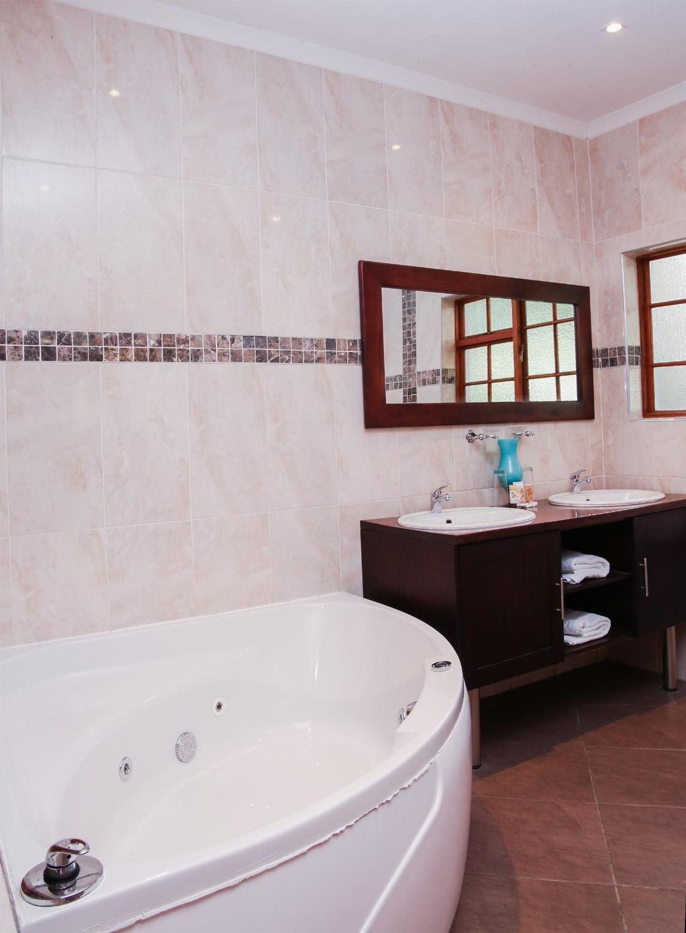 Deluxe Double Room with Bath