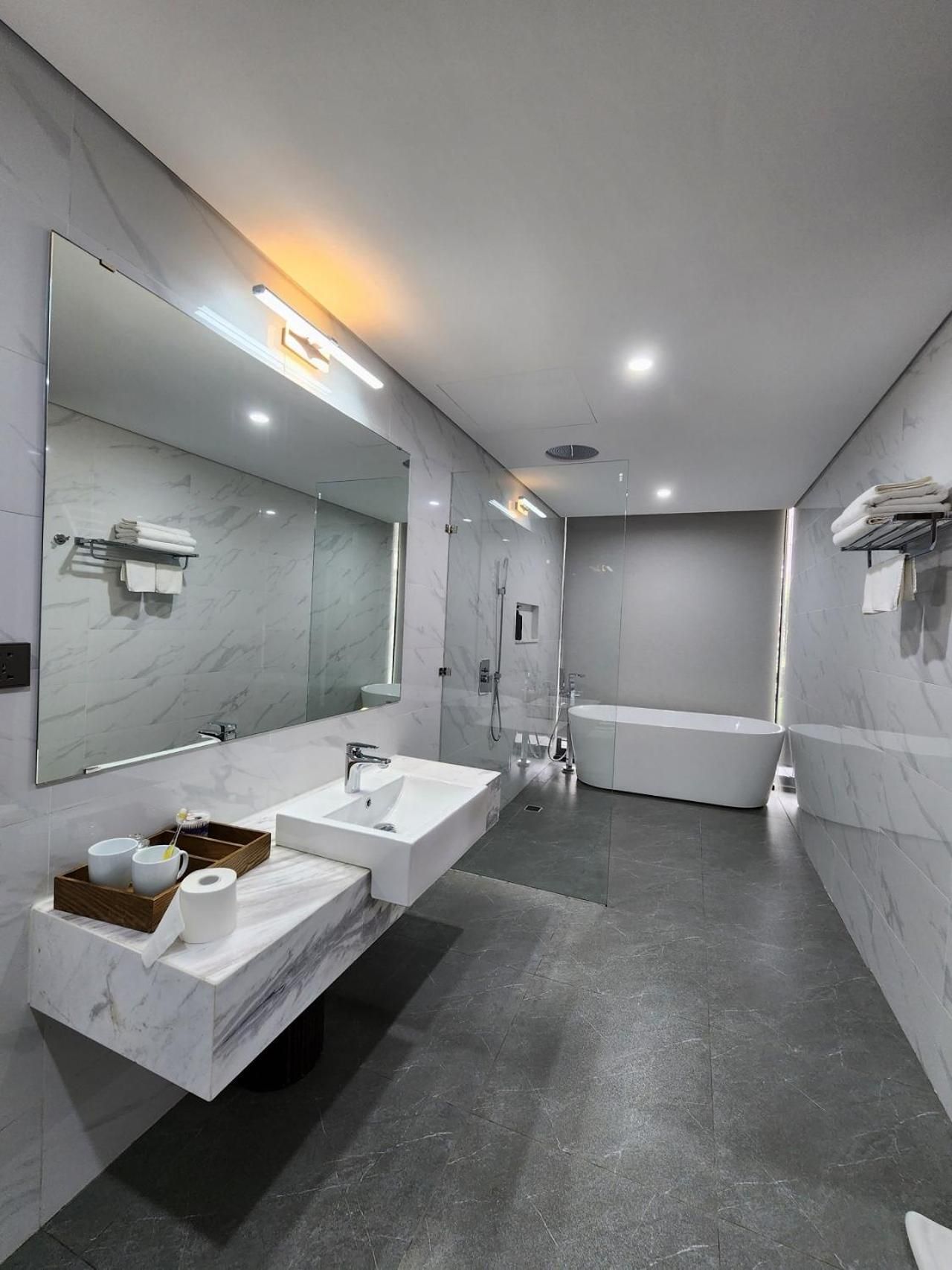 FLAMIGO ĐAI LAI RESORT - Villa View Ho Villa With Private Pool