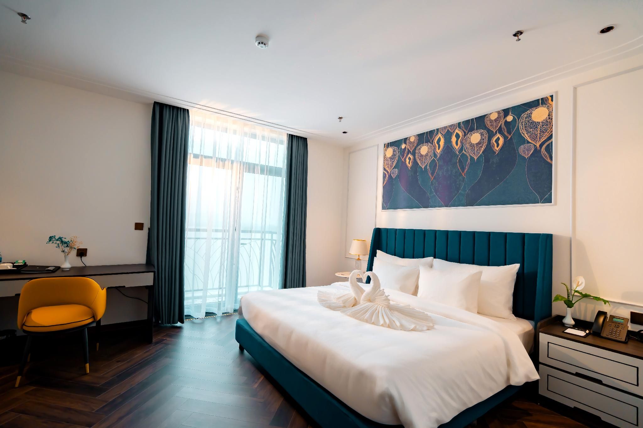 Belliss Hotel And Spa Dai Lai Executive Lake View Room