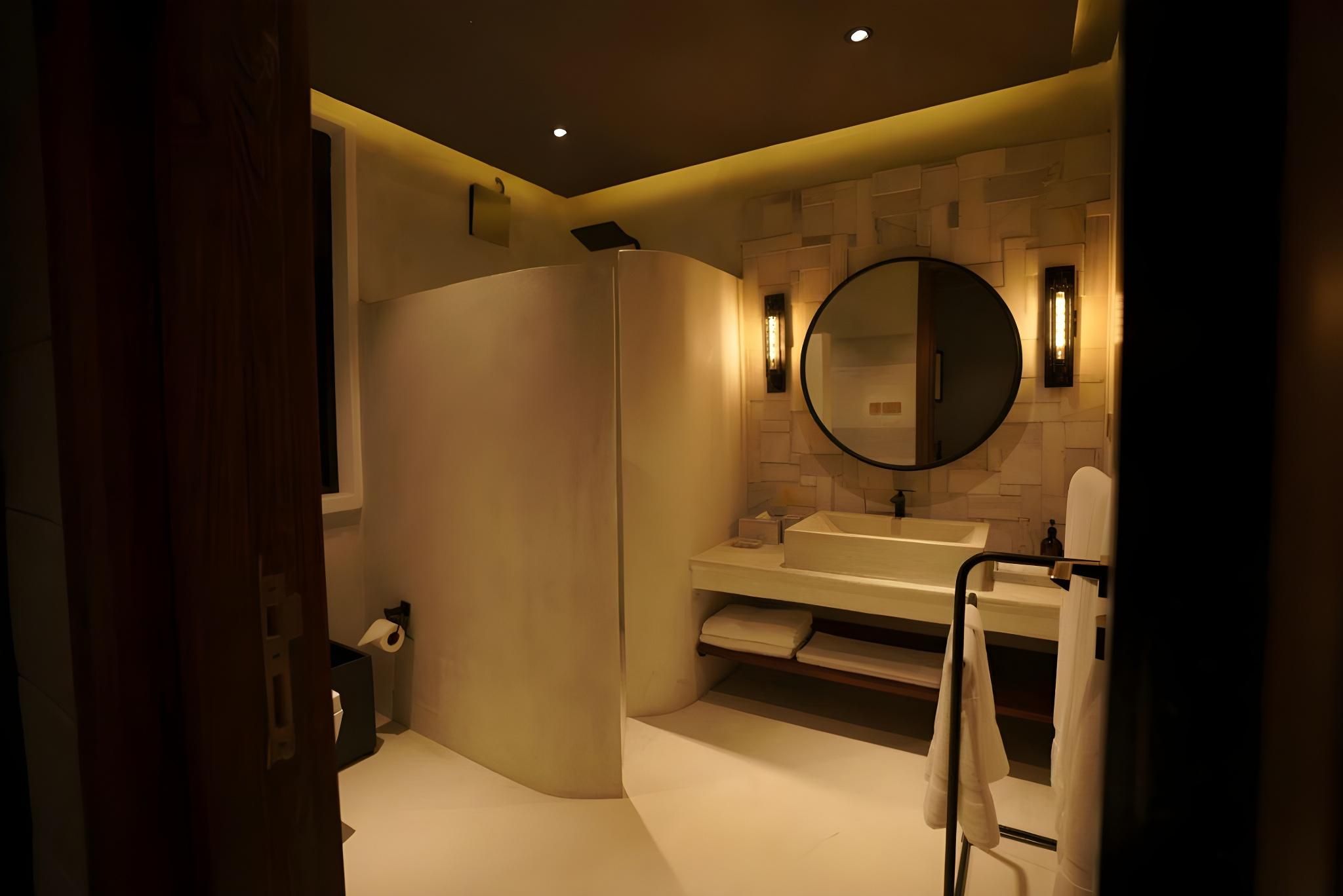 Corner Suite